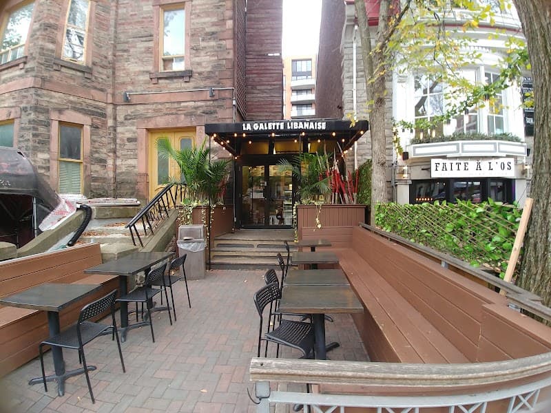 Romantic Quebec City Escape: Stone Streets & Wild Greens
