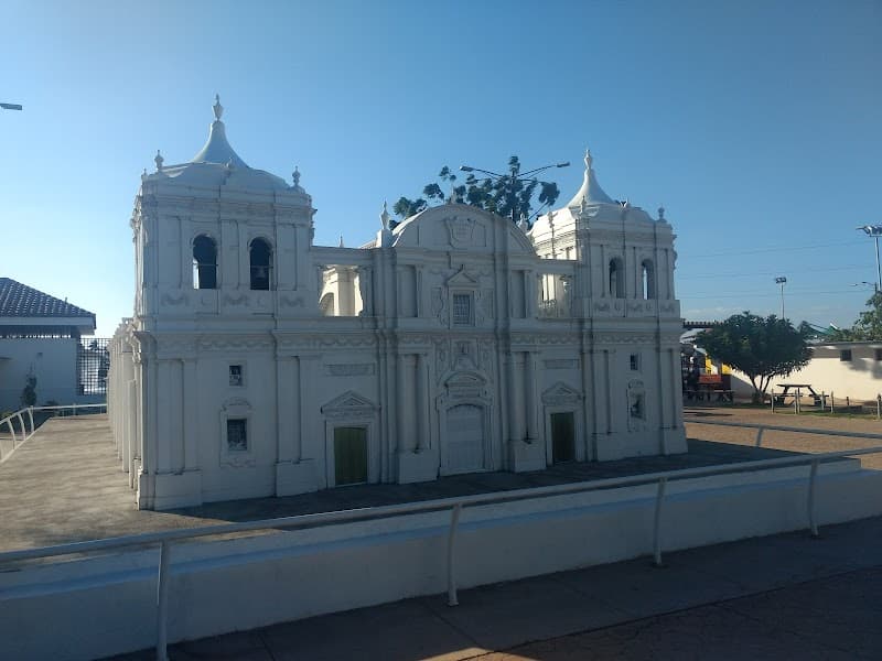 Restaurante La Roca (Paseo Xolotlán)