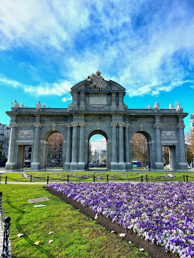Retiro Park & Puerta de Alcalá