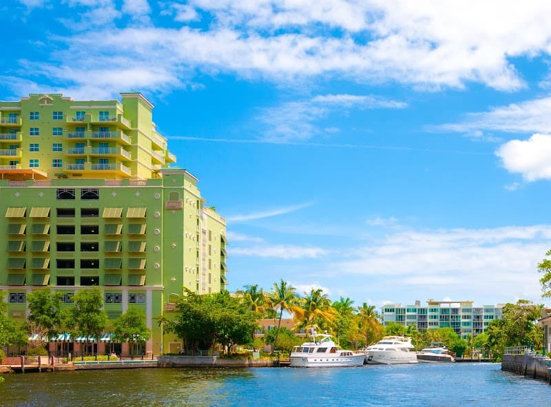 Riverside Hotel