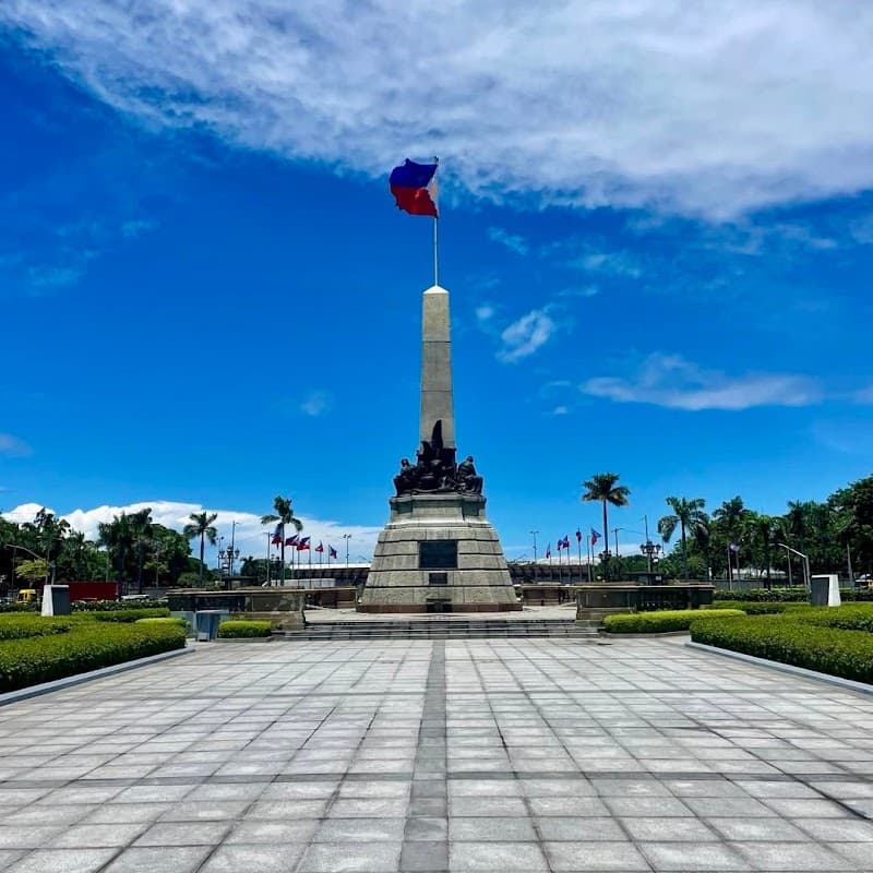 Rizal Park (Luneta) Evening Walk