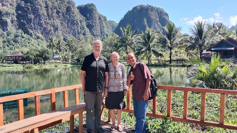 Mangroves, Karst Cliffs & Sunset Shores in Makassar