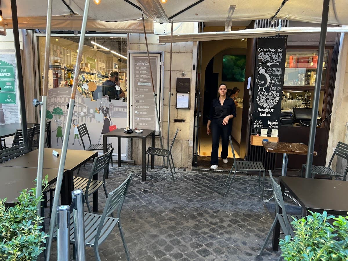 Rome Eternal: Adventure, Nature & Minimalist Bliss