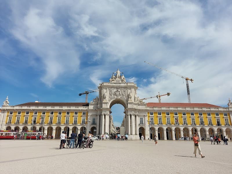 Rua Augusta Arch and Praça do Comércio
