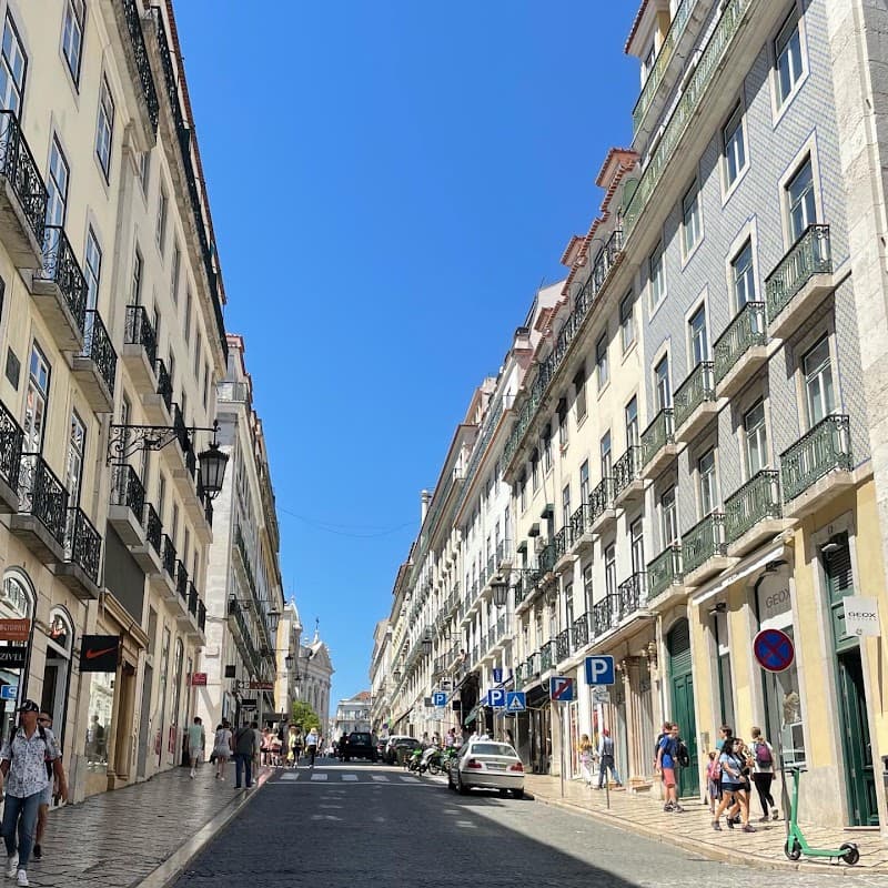 Rua Garrett and Largo do Chiado