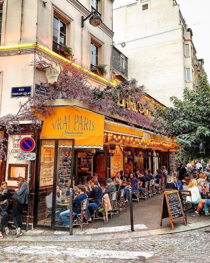 Rue des Abbesses & Local Shops