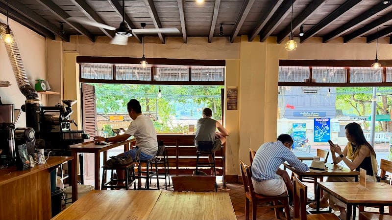 Saffron Coffee (Riverside)