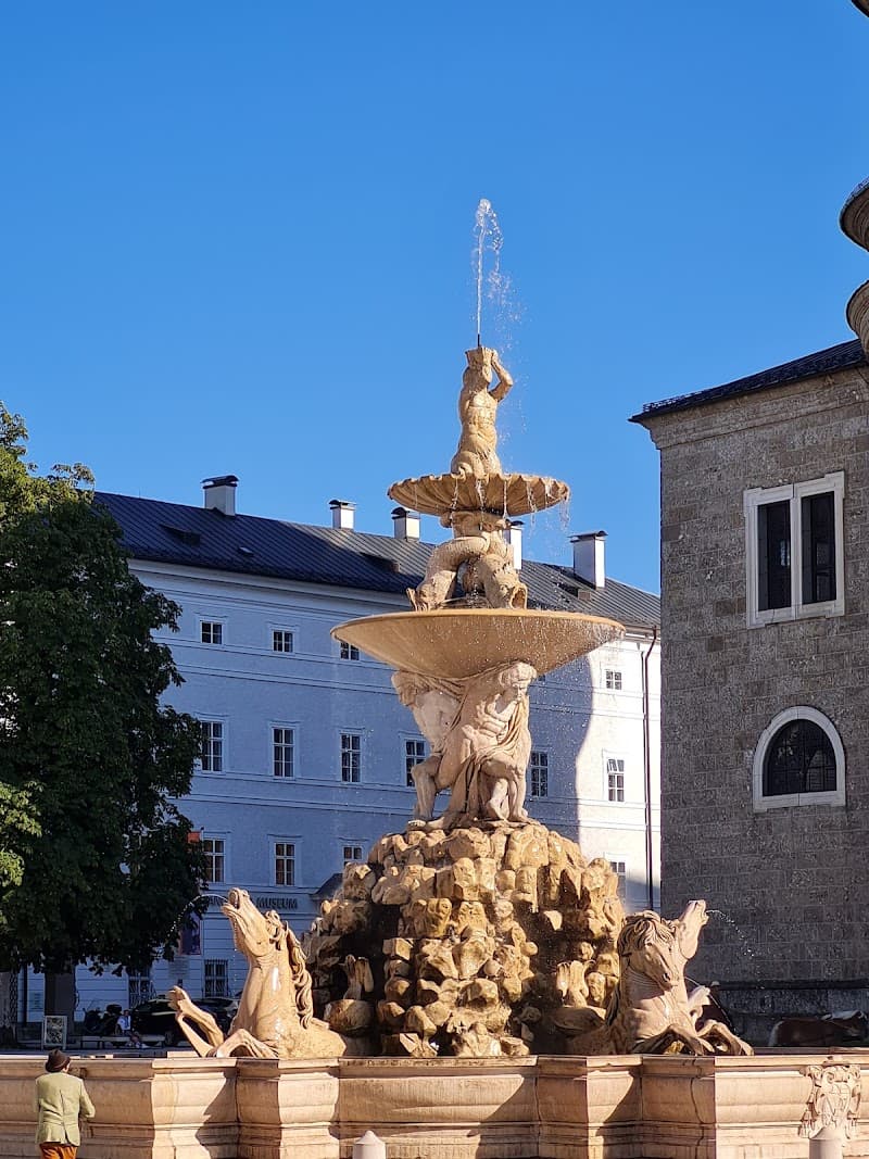 Salzburg Old Town Lanes & Photography Stroll