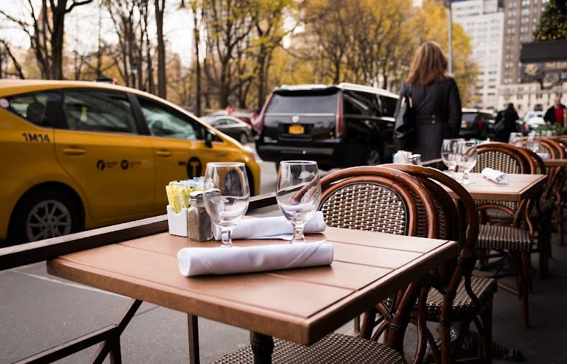 Classic Manhattan Day: Parks, Views, and Velvet Nights