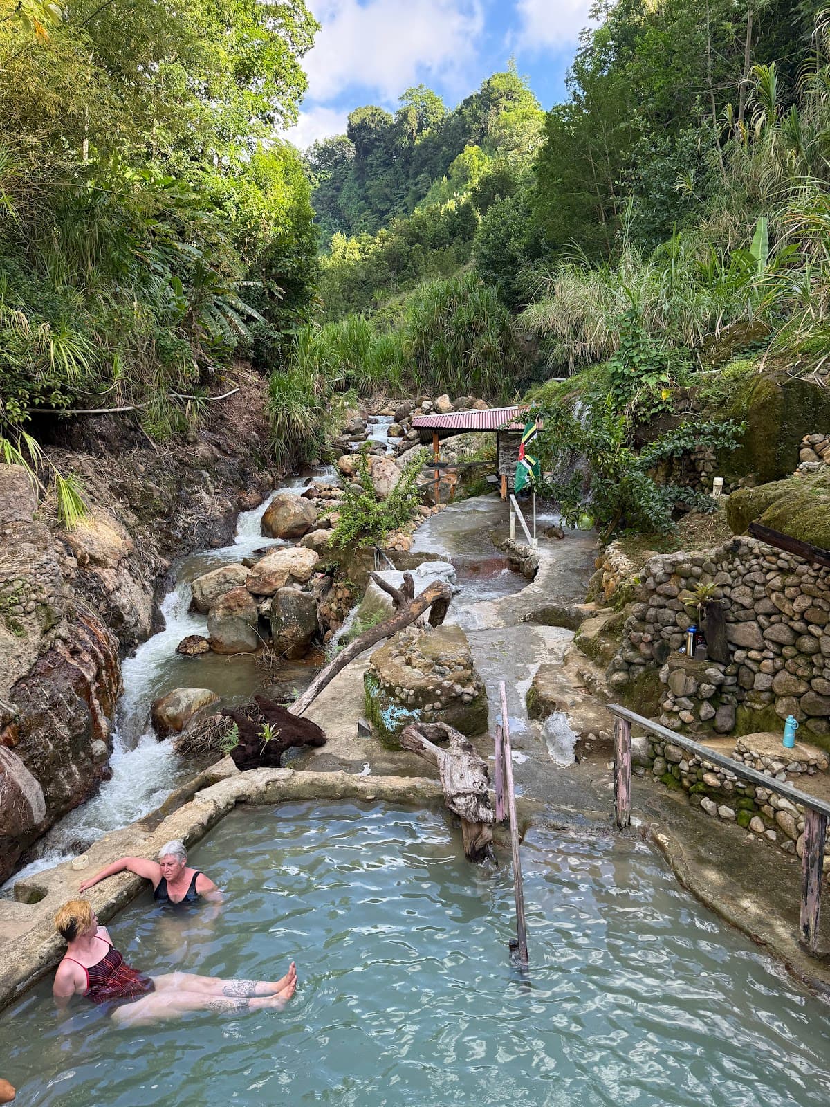 Screw's Sulfur Spa Café