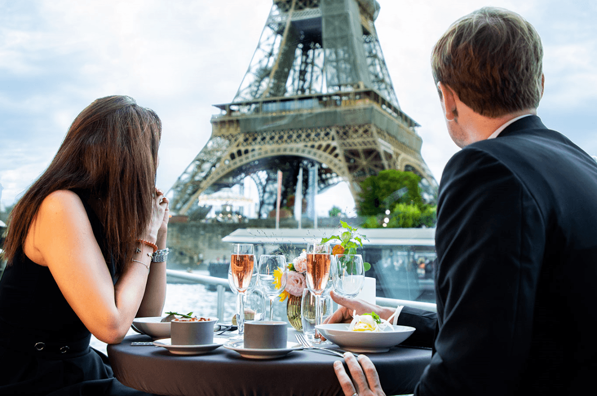 Seine River Cruise by Bateaux Parisiens