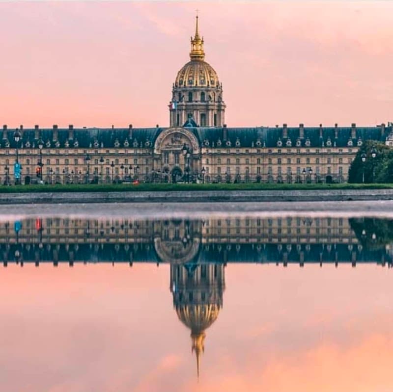 Seine Riverside Walk to Les Invalides