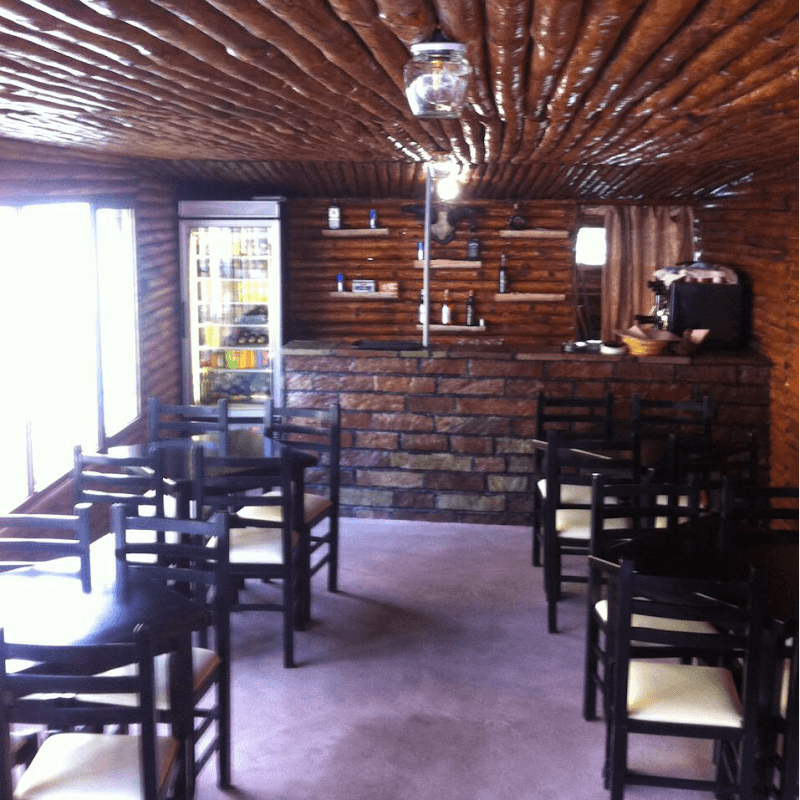Komani Lake Escape: Relaxed Shores & Mountain Views