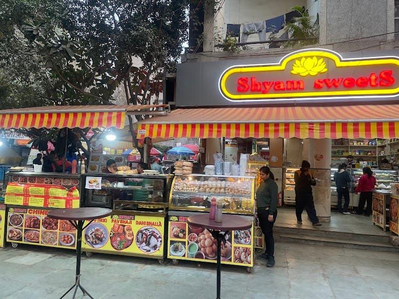 Delhi Decadence: A Gourmet Weekend in the Capital