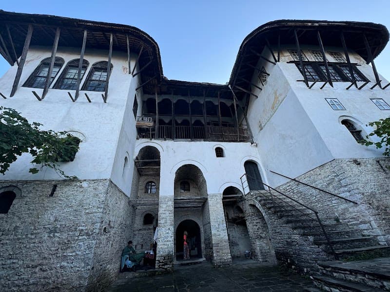 Skenduli House