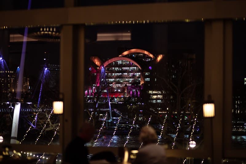 Skylon Bar & Restaurant