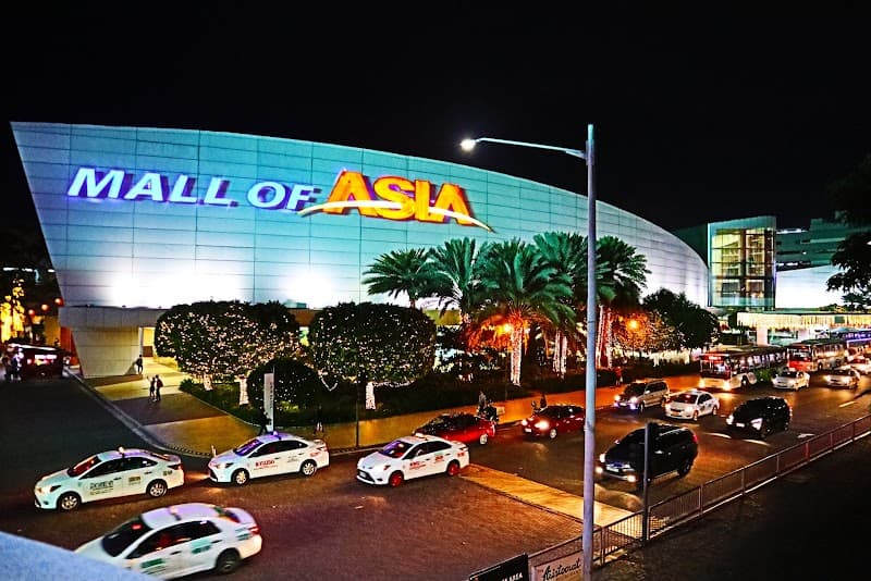 SM Mall of Asia Seaside Boulevard & Bay Front Park