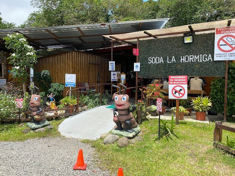 Slow-Adventure Escape in Lush La Fortuna