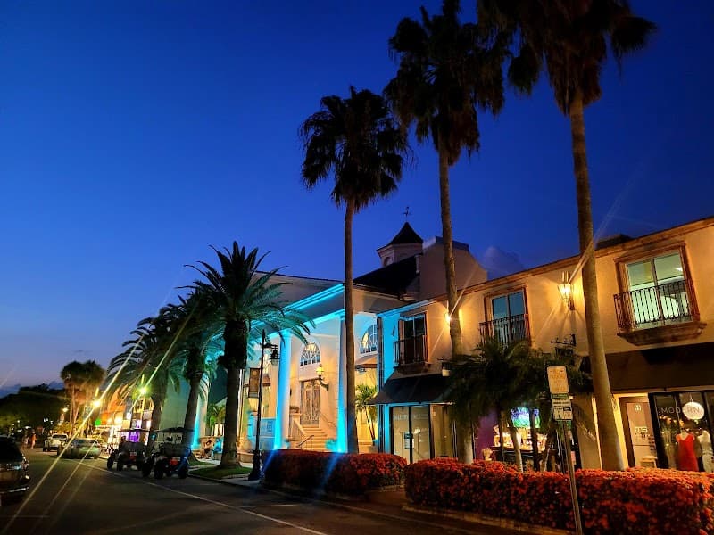 St. Armands Circle Evening Stroll