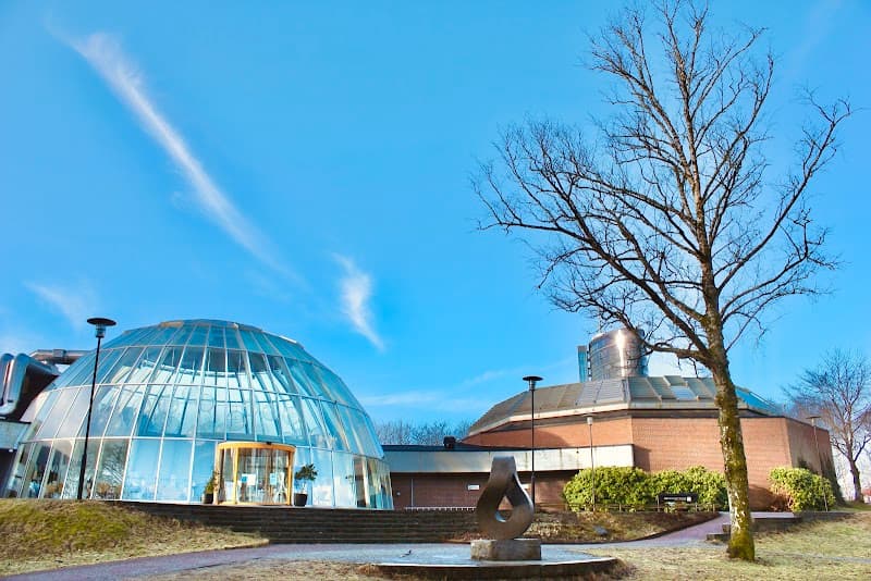 Stavanger Art Museum (near Mosvatnet)