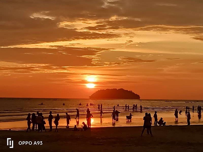 Tanjung Aru Beach Food Stalls
