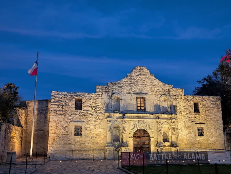The Alamo and Alamo Plaza Photography