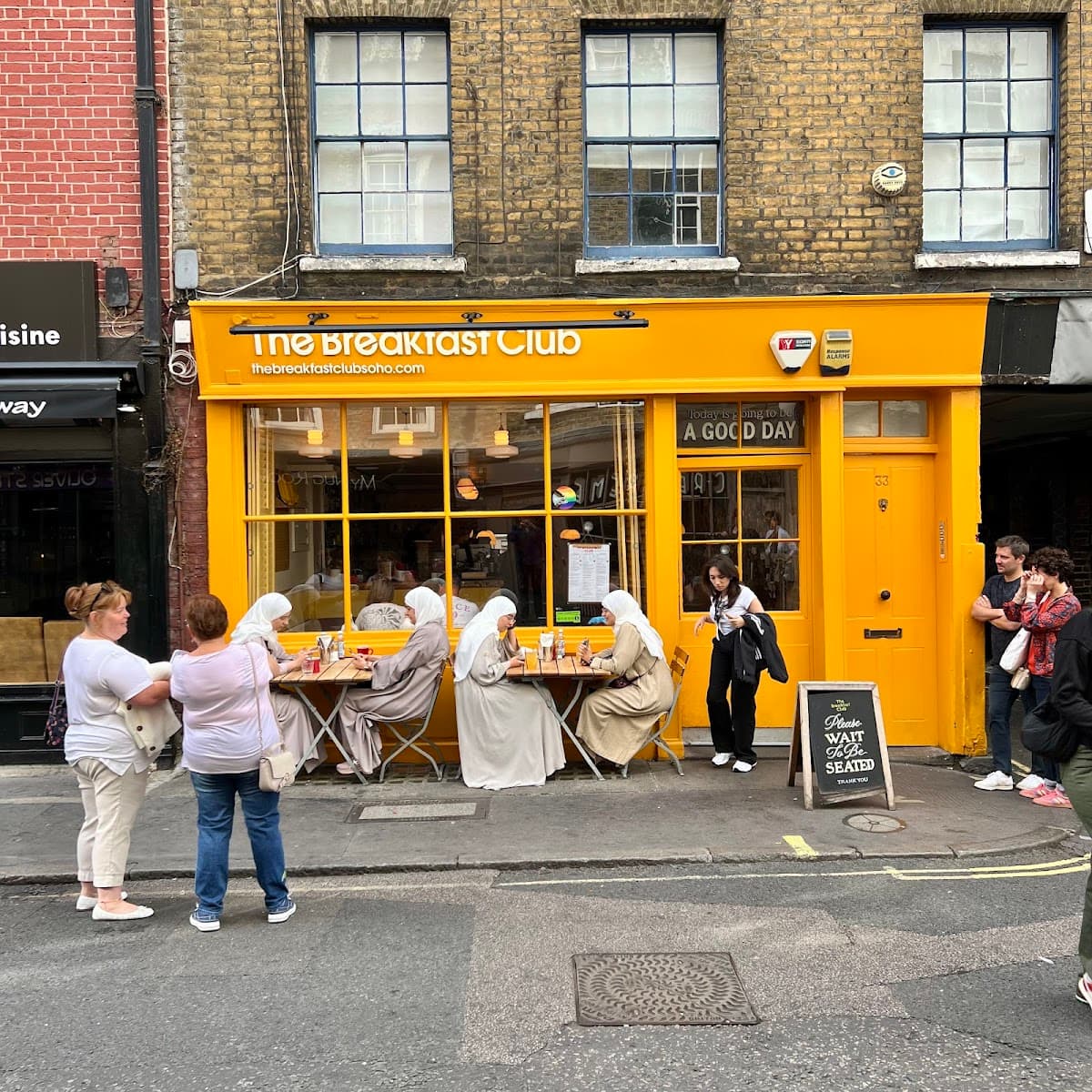 London Family Adventure: 7 Days of Icons, Parks & Pints