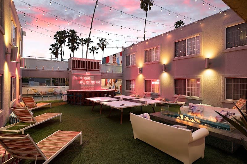 The Kinney Venice (or similar boutique beachfront)