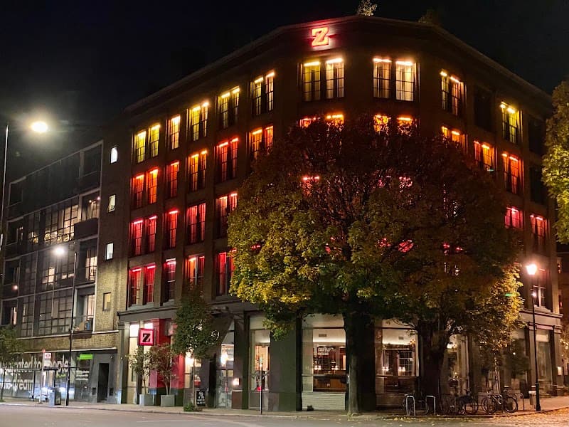 The Zetter Townhouse Clerkenwell (for something quirk‑industrial)