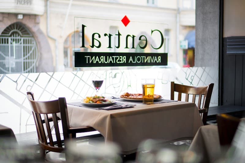 Tip-Based Walking Tour of Central Helsinki