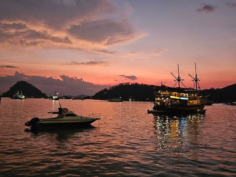 TreeTop Restaurant Labuan Bajo