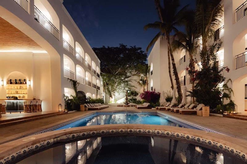 Tropicana Inn