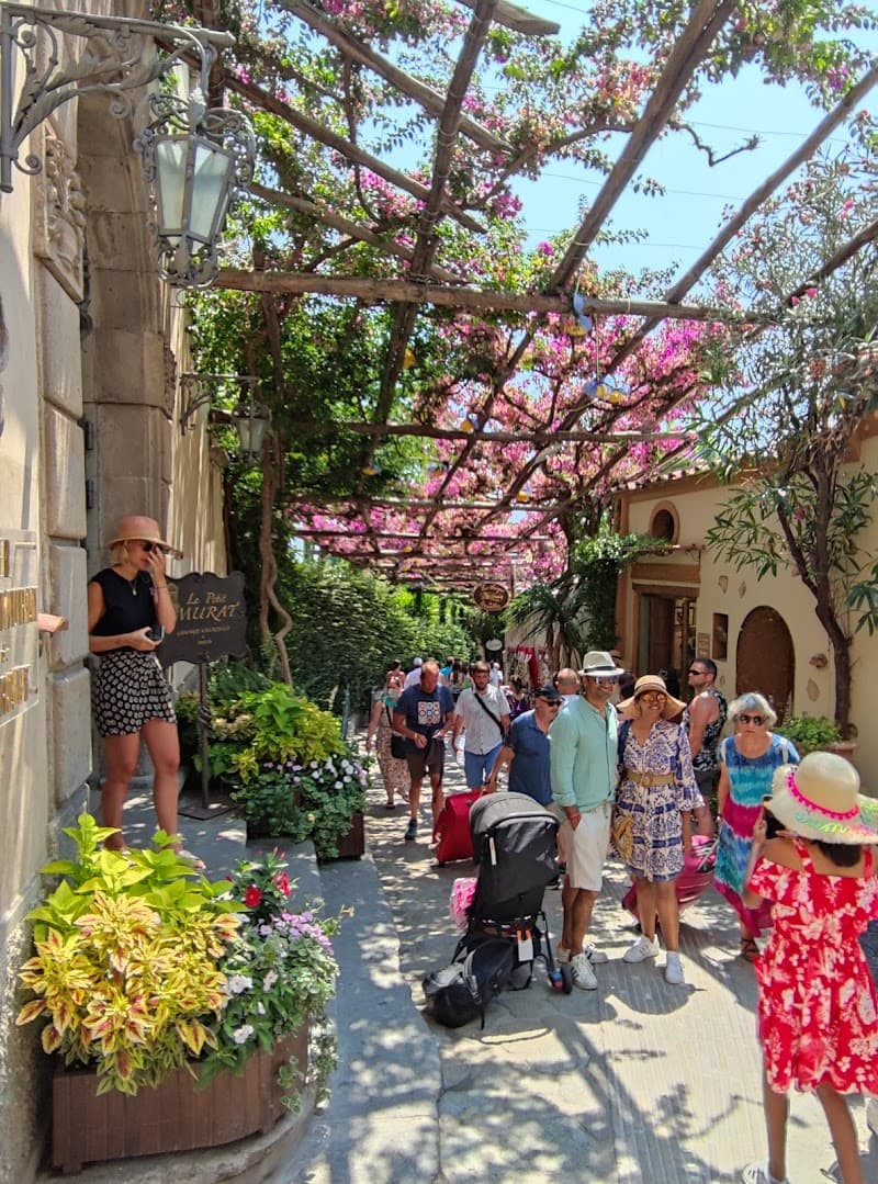 Via dei Mulini Boutique Walk