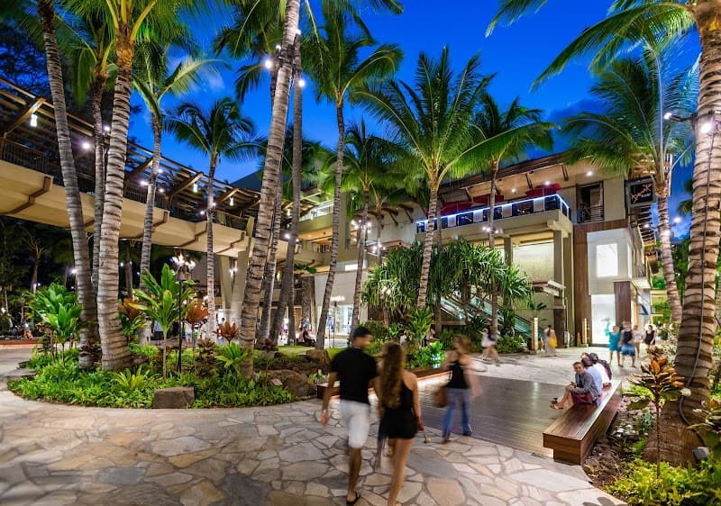 Waikiki Stroll & Royal Hawaiian Center