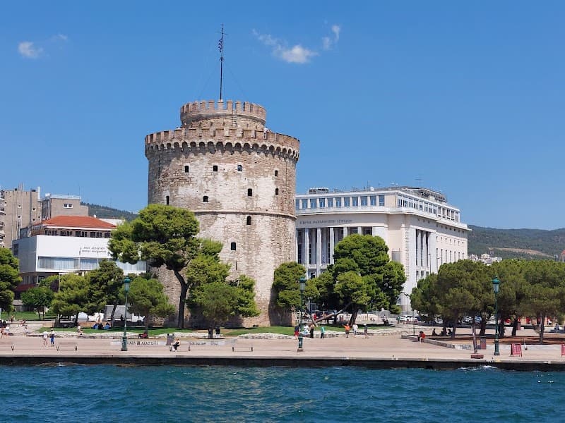 Thessaloniki Jungle-Sea Family Escape