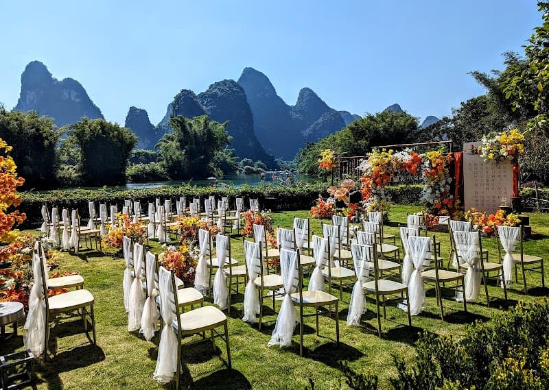 Yangshuo Mountain Retreat‑Style Guesthouse