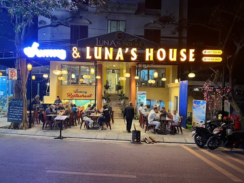 Yummy Yummy Restaurant Ha Long (Halal‑Friendly)